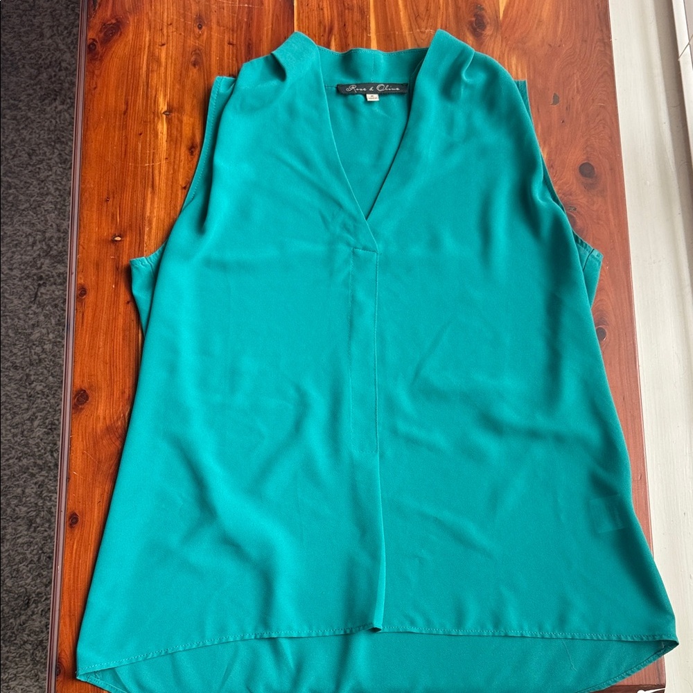 Green Sleeveless V-Neck Top